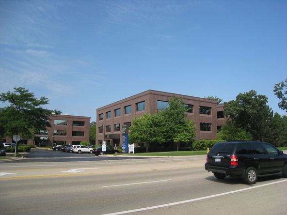 Wheaton Office Center: 290 S County Farm Rd, Wheaton, IL 60187